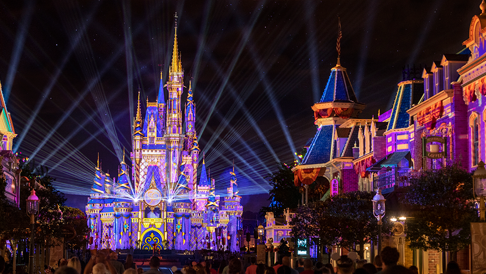 Projection Mapping on the Castle at Disney