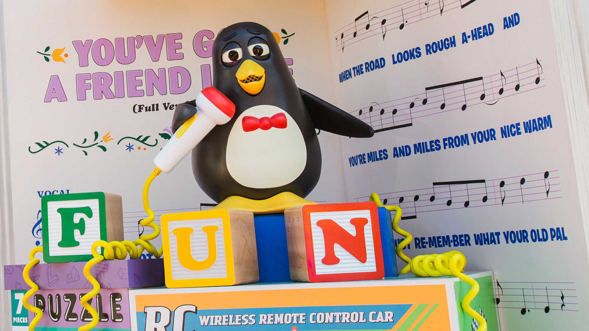 Life-size Carboard Cutout of Buzz and Woody | 3792, image size:1920x1080